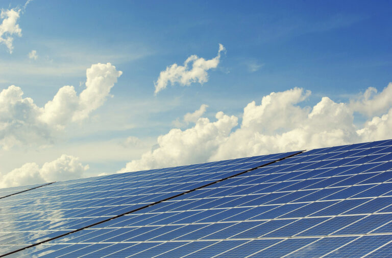 Mit Solardach-Förderung zu mehr Energieautonomie