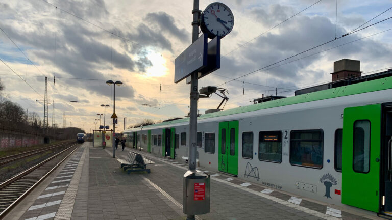 Schienenausbau forcieren – Neuer S-Bahn-Haltepunkt an der Bülser Straße