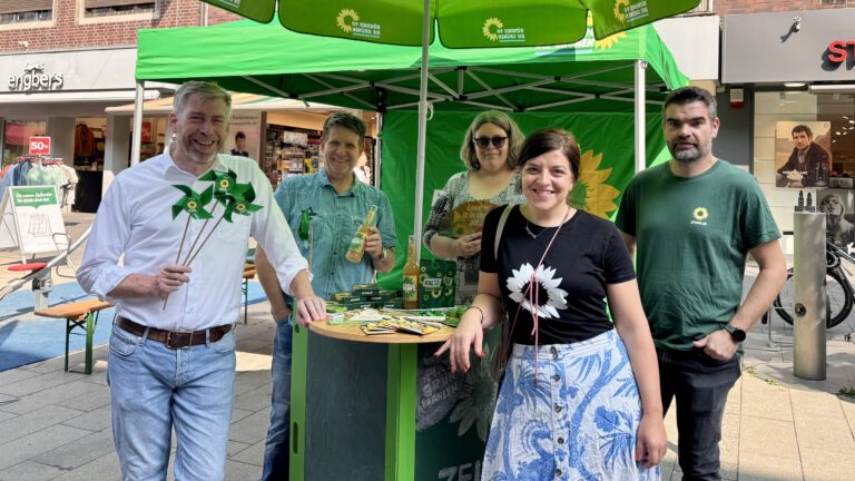 Wir sind mit unserem Info-Stand für dich da
