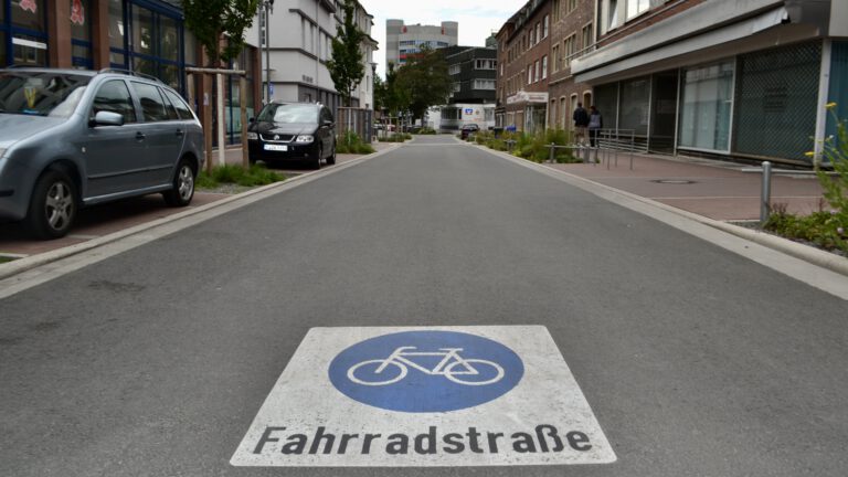 Fahrradstraße in der Friedrichstraße: GRÜNE begrüßen Umsetzung ihres Antrags